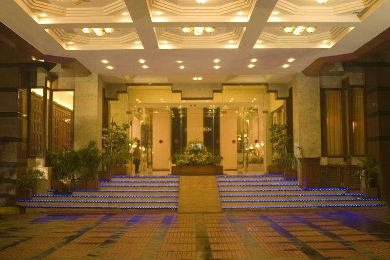 Le Meridien Bangalore Buitenkant foto